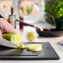 Cut & Serve Chopping Board
